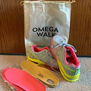 OmegaWalk w/memory foam Brand New!! size 10.5